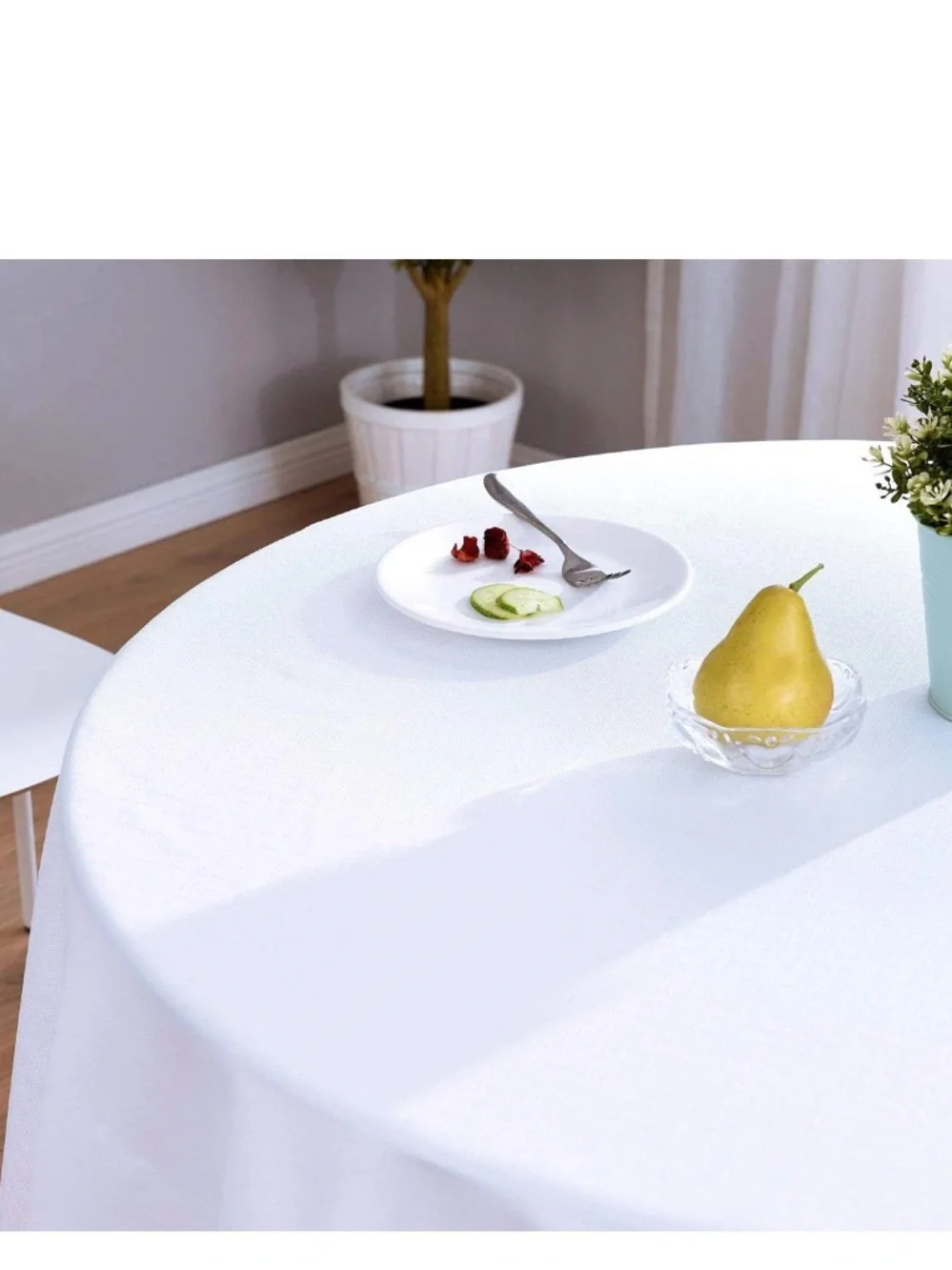 Classic Tablecloth 100% Polyester WASHABLE Wrinkle-Free 108” ROUND - WHITE